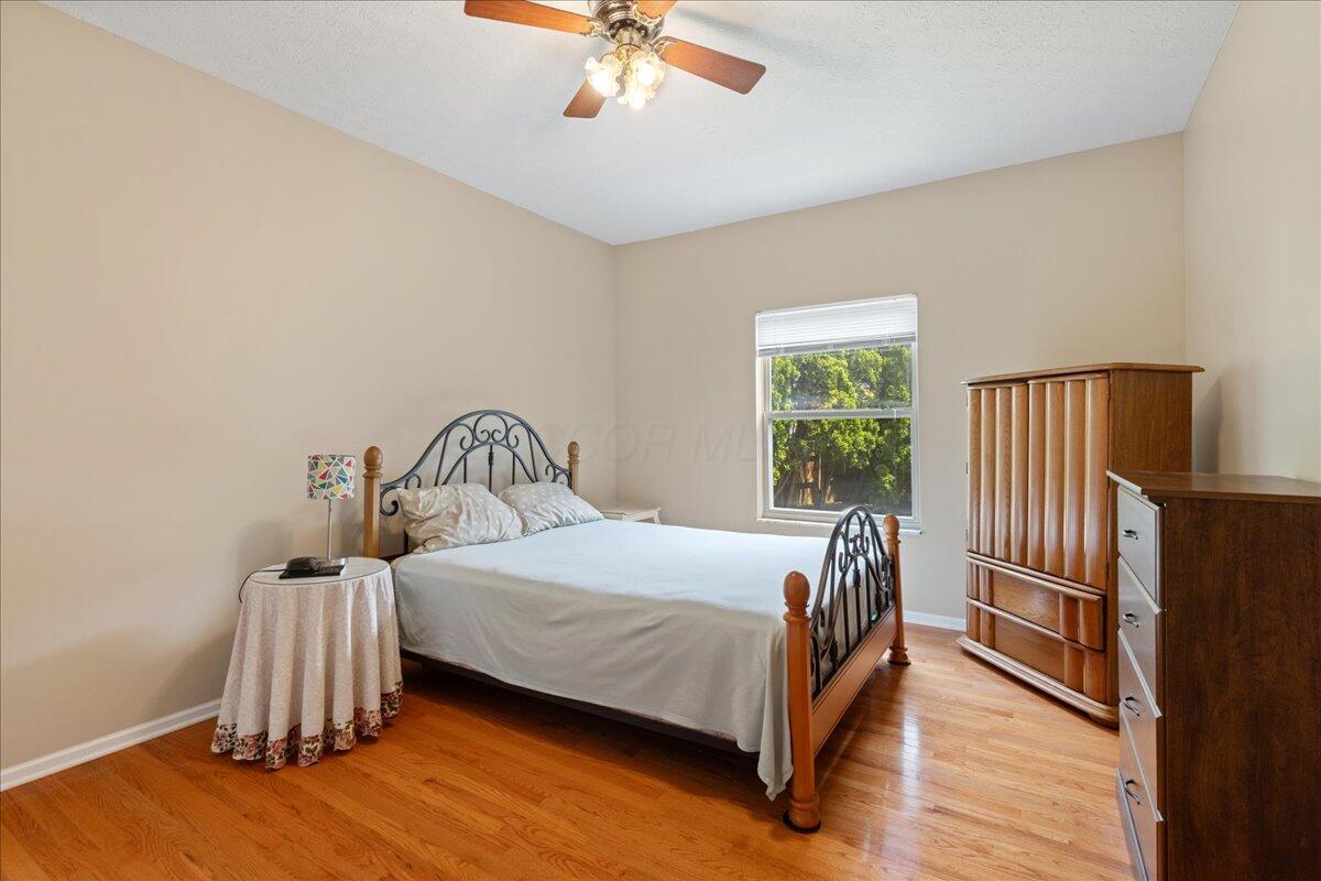 2880 Longridge Way, Grove City, Ohio image 26