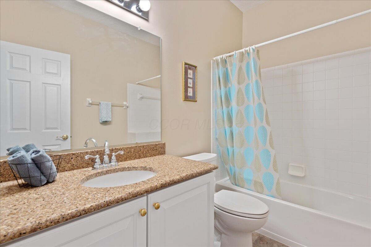 2880 Longridge Way, Grove City, Ohio image 25