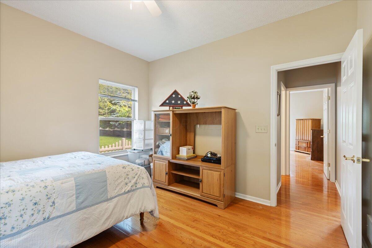 2880 Longridge Way, Grove City, Ohio image 23