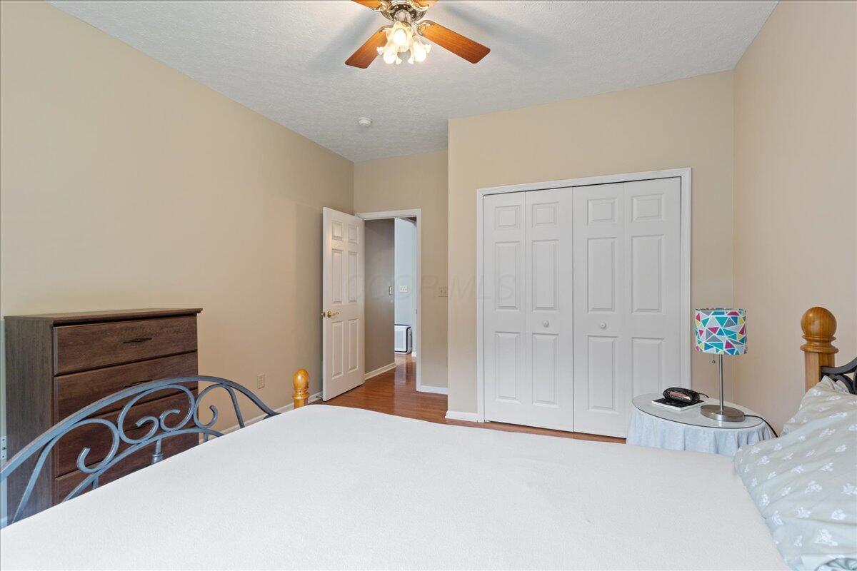 2880 Longridge Way, Grove City, Ohio image 27