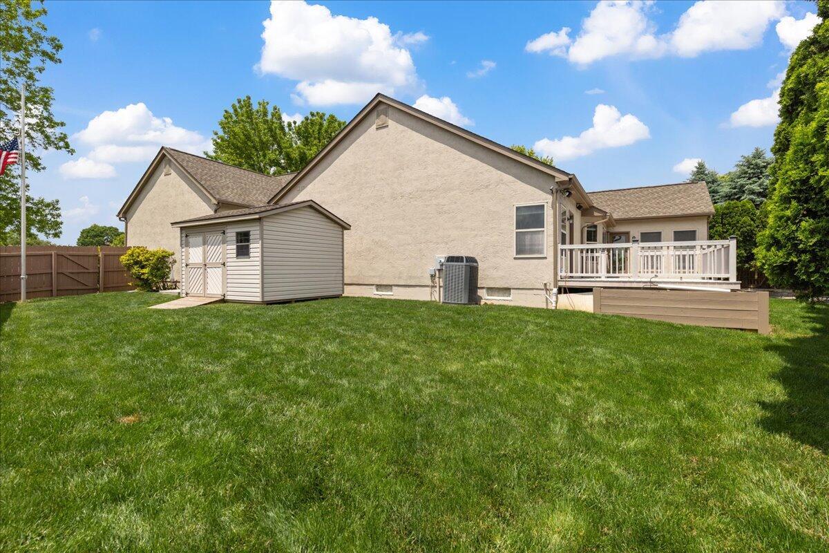 2880 Longridge Way, Grove City, Ohio image 38