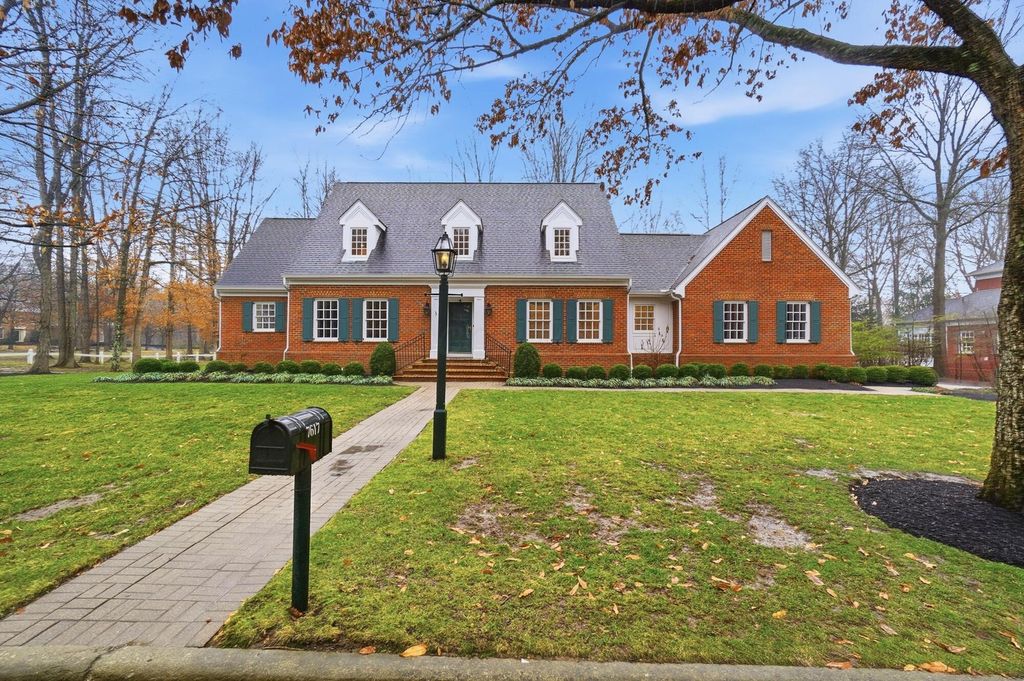 Photo of 7617 N Goodrich Square, New Albany, OH 43054 (MLS # 226006202)