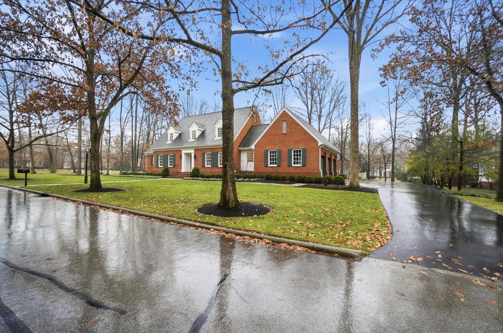 Photo of 7617 N Goodrich Square, New Albany, OH 43054 (MLS # 226006202)