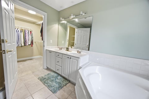 Tiny photo for 5516 Villas Drive 10C #10C, Dublin, OH 43017 (MLS # 226029600)