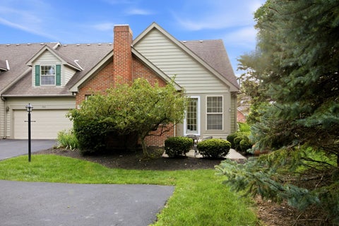 Tiny photo for 5516 Villas Drive 10C #10C, Dublin, OH 43017 (MLS # 226029600)