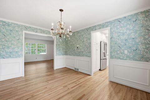 Tiny photo for 1955 Rosebery Drive, Upper Arlington, OH 43220 (MLS # 226014067)