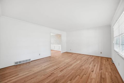 Tiny photo for 1955 Rosebery Drive, Upper Arlington, OH 43220 (MLS # 226014067)