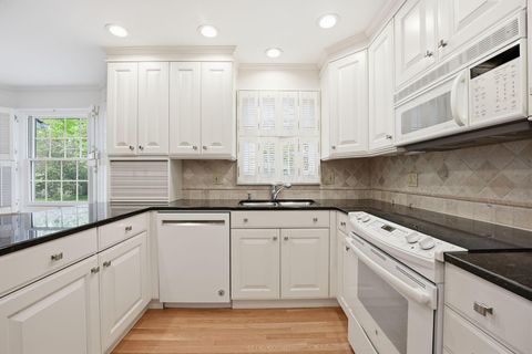 Tiny photo for 1955 Rosebery Drive, Upper Arlington, OH 43220 (MLS # 226014067)