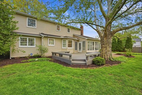 Tiny photo for 1955 Rosebery Drive, Upper Arlington, OH 43220 (MLS # 226014067)