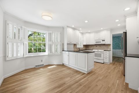 Tiny photo for 1955 Rosebery Drive, Upper Arlington, OH 43220 (MLS # 226014067)