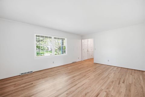 Tiny photo for 1955 Rosebery Drive, Upper Arlington, OH 43220 (MLS # 226014067)