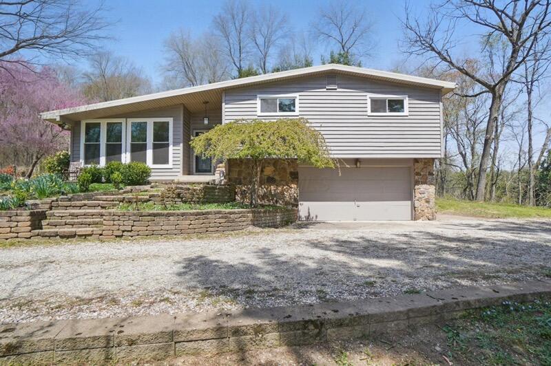 19 Dorrence Road, Granville, Ohio image 2