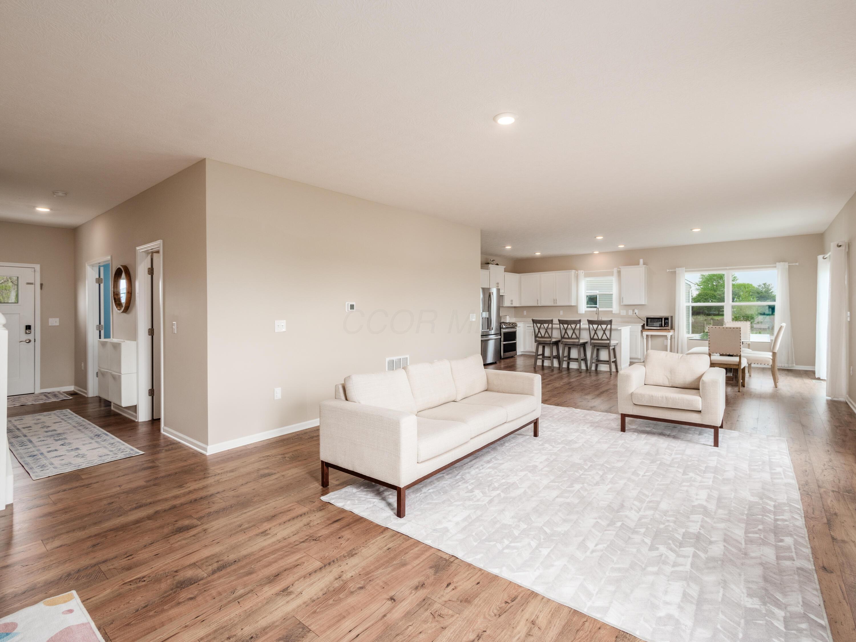 813 Lorenzo Drive, Marysville, Ohio image 4
