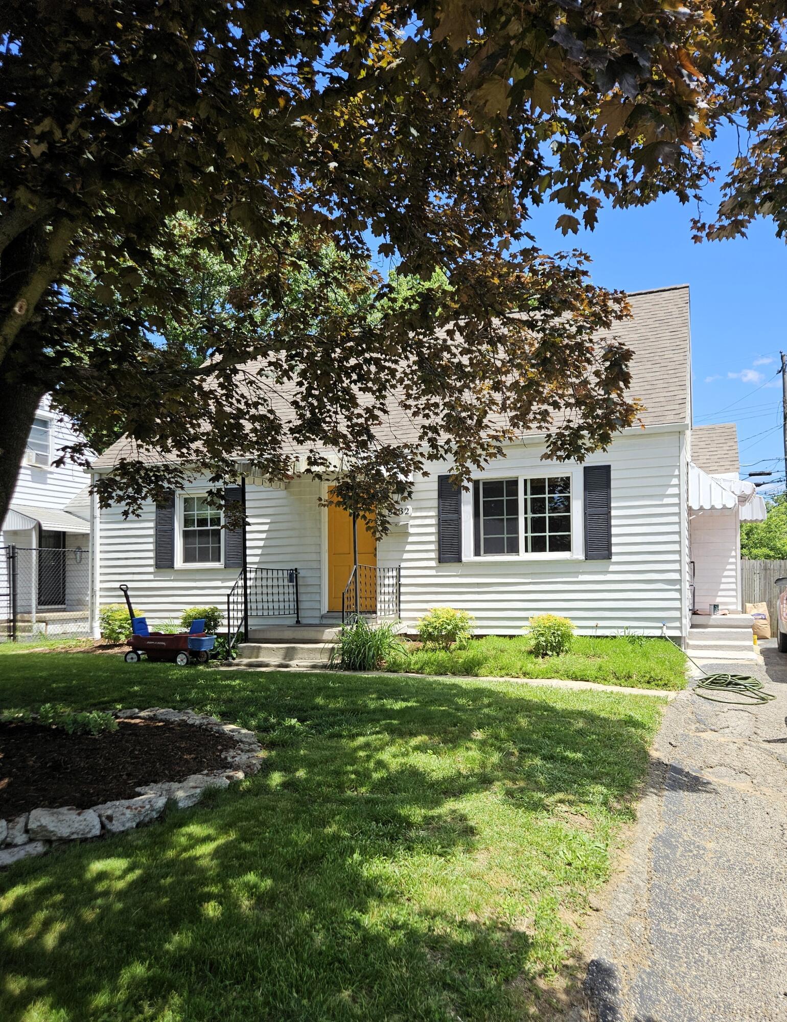 3432 Homecroft Drive, Columbus, Ohio image 1