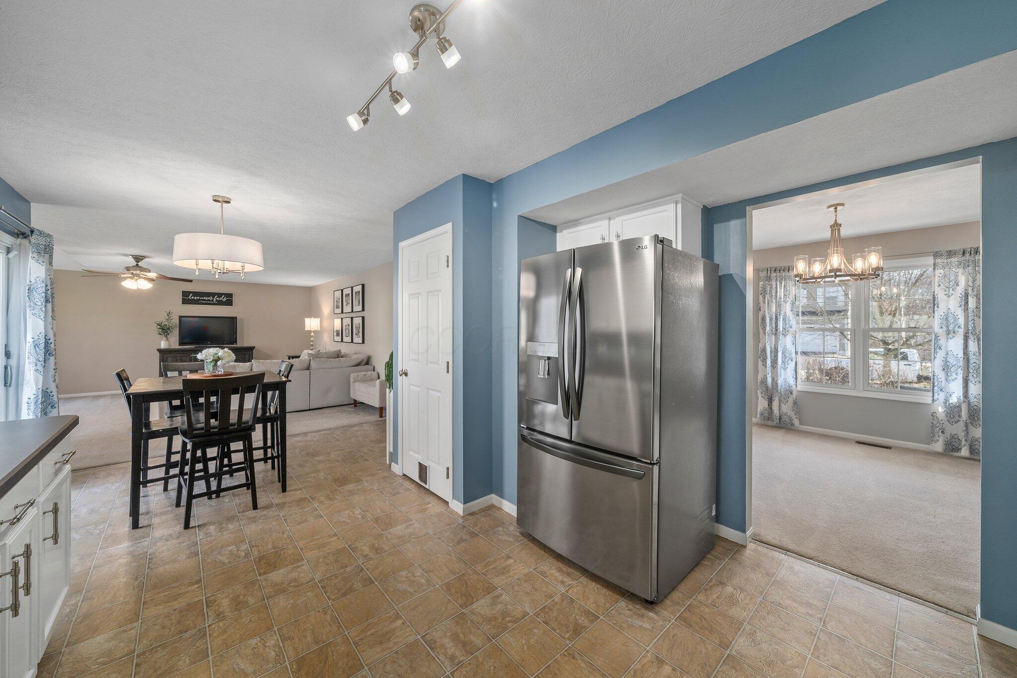 7864 Brianna Drive, Blacklick, Ohio image 12