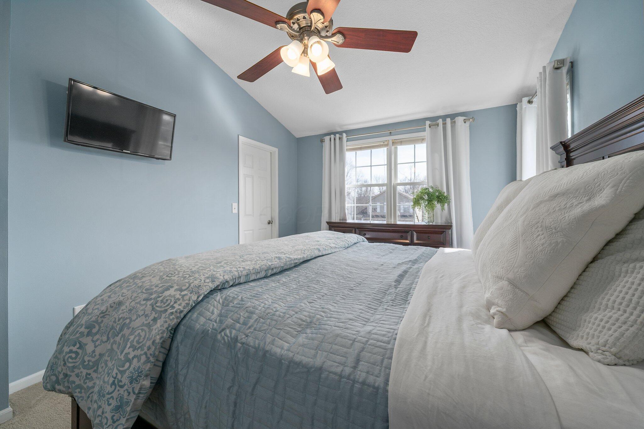 7864 Brianna Drive, Blacklick, Ohio image 32