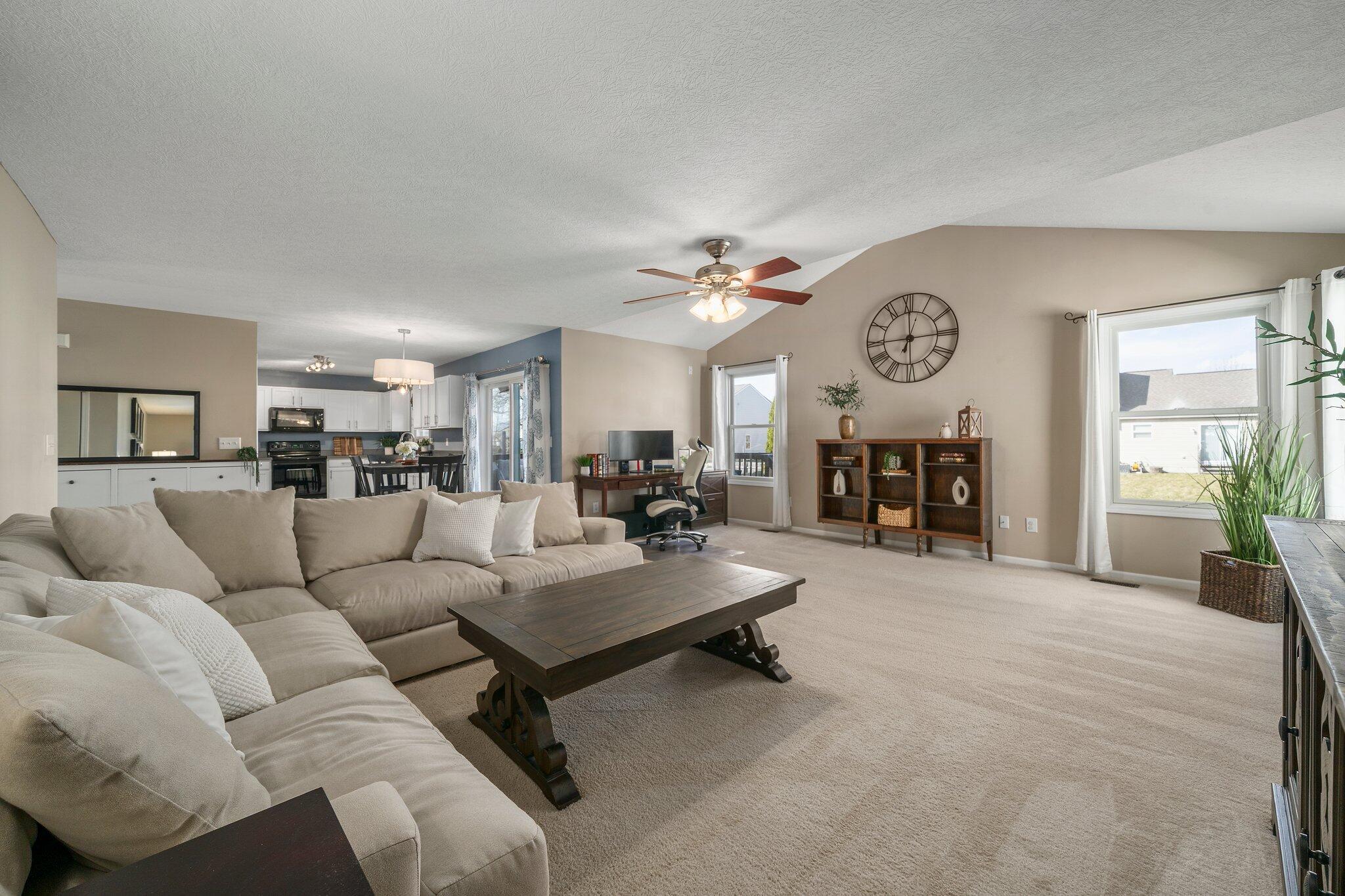 7864 Brianna Drive, Blacklick, Ohio image 9