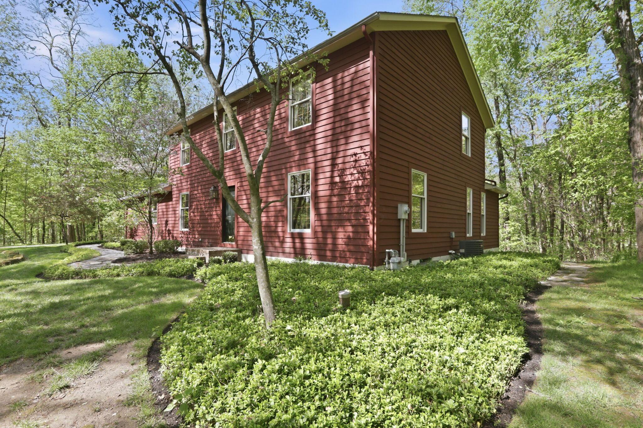 33 Bending Oak Drive