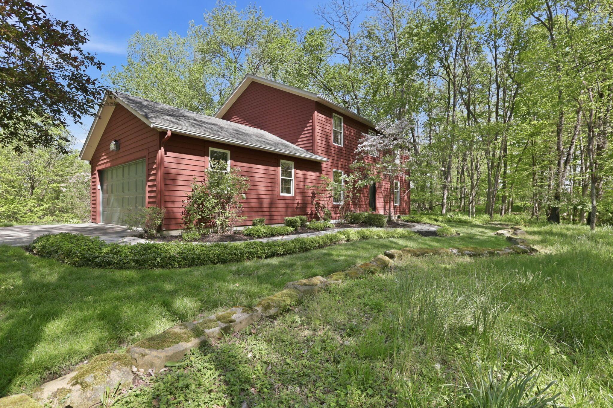 33 Bending Oak Drive