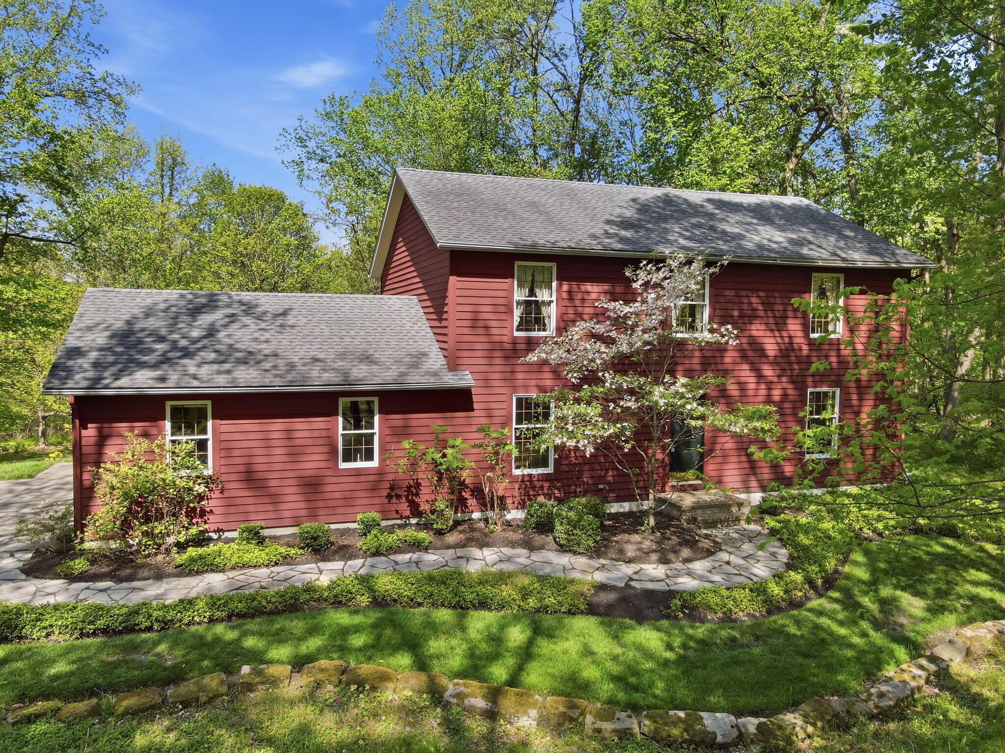 33 Bending Oak Drive