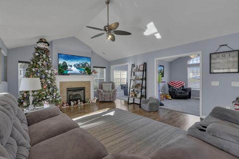 Tiny photo for 502 Providence Lane, Hebron, OH 43025 (MLS # 225045551)