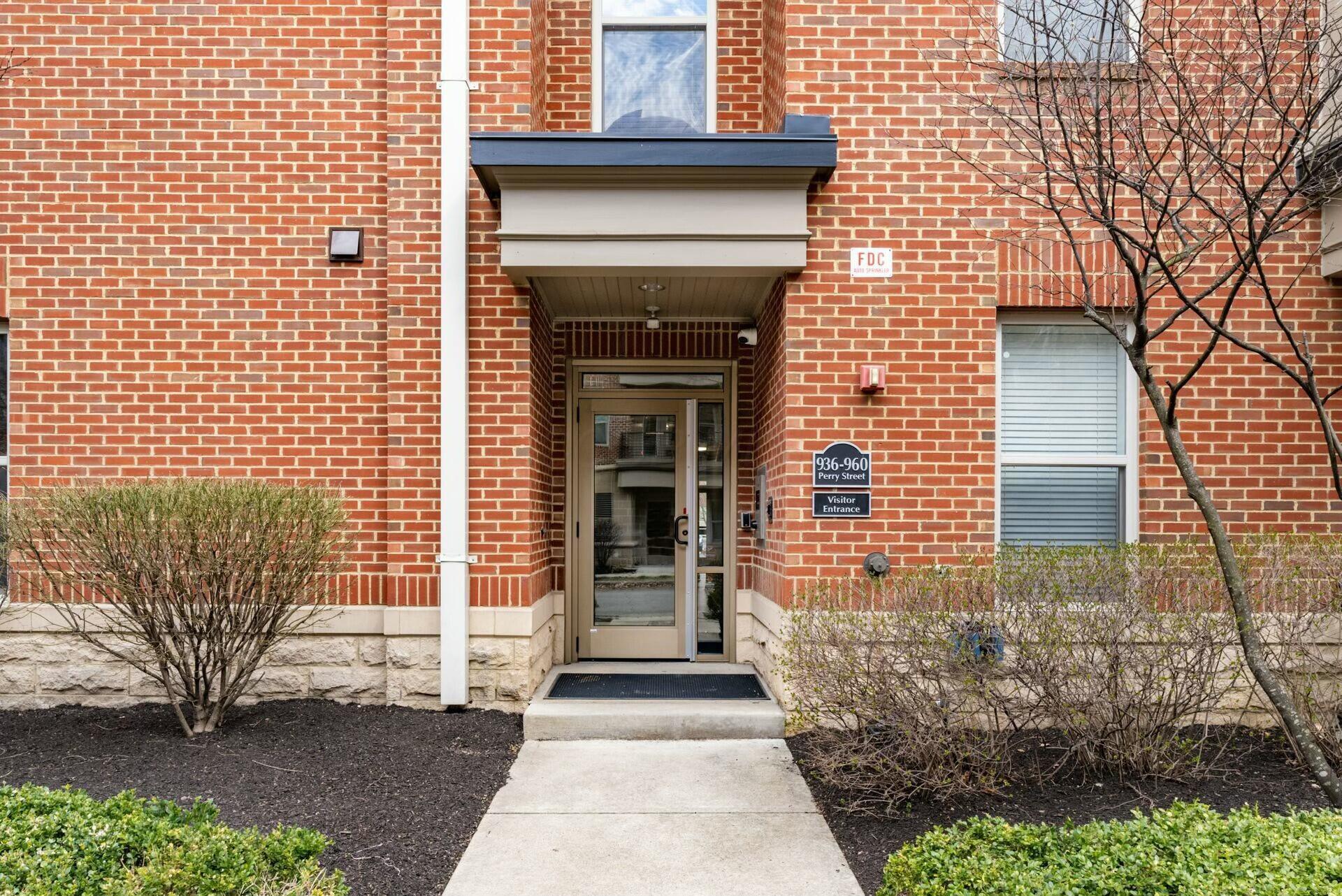 960 Perry Street #301, Columbus, Ohio image 2