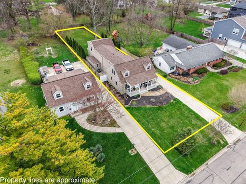 Photo of 3030 Derby Road, Upper Arlington, OH 43221 (MLS # 226010902)