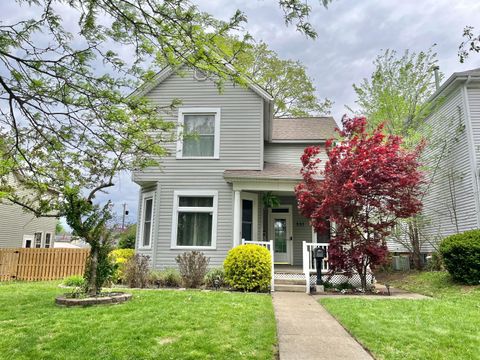 Photo of 537 E Wheeling Street, Lancaster, OH 43130 (MLS # 226012561)