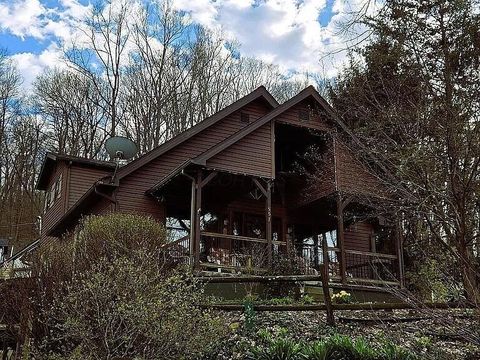 Photo of 557 Ross Road SE, Lancaster, OH 43130 (MLS # 226013745)
