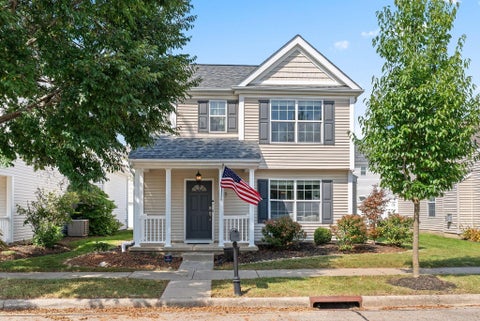 Photo of 7202 Hillmont Drive, New Albany, OH 43054 (MLS # 226033769)