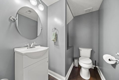 Tiny photo for 7202 Hillmont Drive, New Albany, OH 43054 (MLS # 226033769)