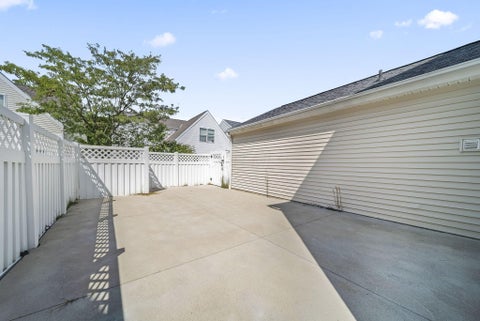 Tiny photo for 7202 Hillmont Drive, New Albany, OH 43054 (MLS # 226033769)