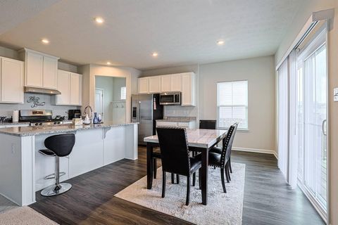 Tiny photo for 320 Chevington Chase, Tipp City, OH 45371 (MLS # 226008176)