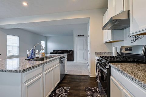 Tiny photo for 320 Chevington Chase, Tipp City, OH 45371 (MLS # 226008176)