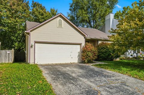 Photo of 944 Lavender Lane, Columbus, OH 43207 (MLS # 225040432) Photo of 944 Lavender Lane, Columbus, OH 43207 (MLS # 225040432)