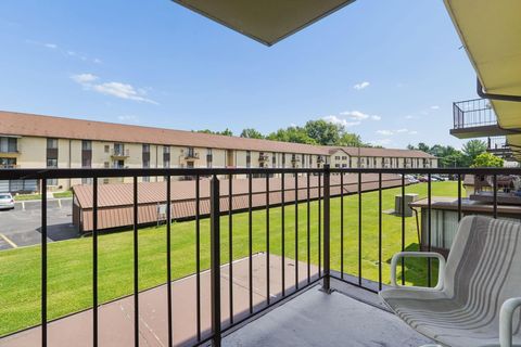 Tiny photo for 3941 Karl Road 218 #218, Columbus, OH 43224 (MLS # 226026039)