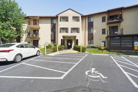 Tiny photo for 3941 Karl Road 218 #218, Columbus, OH 43224 (MLS # 226026039)