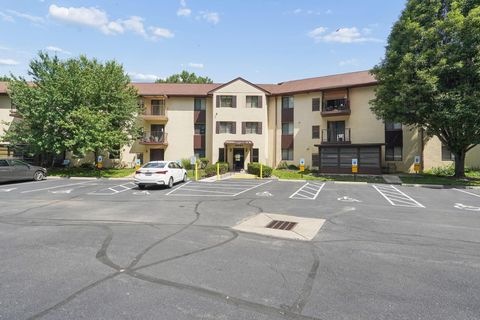 Tiny photo for 3941 Karl Road 218 #218, Columbus, OH 43224 (MLS # 226026039)