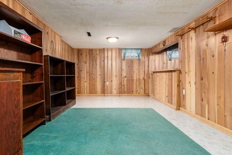 Tiny photo for 5674 Lindenwood Road, Columbus, OH 43229 (MLS # 225045504)