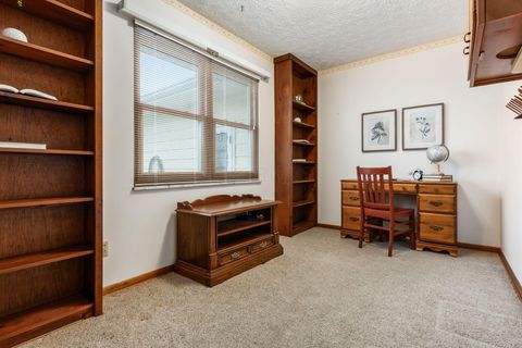 Tiny photo for 5674 Lindenwood Road, Columbus, OH 43229 (MLS # 225045504)