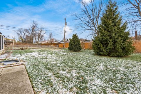 Tiny photo for 5674 Lindenwood Road, Columbus, OH 43229 (MLS # 225045504)