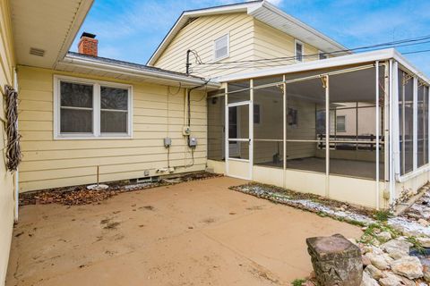 Tiny photo for 5674 Lindenwood Road, Columbus, OH 43229 (MLS # 225045504)