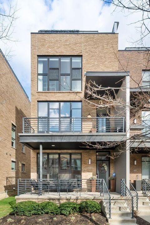 Photo of 802 N 6th Street, Columbus, OH 43215 (MLS # 226010737)