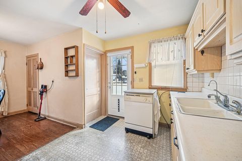 Tiny photo for 229 Greenfield Avenue, Newark, OH 43055 (MLS # 225045075)