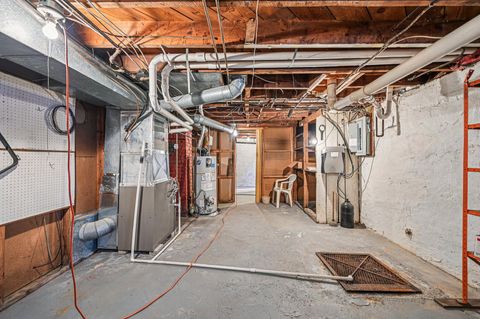 Tiny photo for 229 Greenfield Avenue, Newark, OH 43055 (MLS # 225045075)