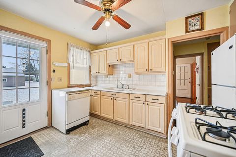 Tiny photo for 229 Greenfield Avenue, Newark, OH 43055 (MLS # 225045075)