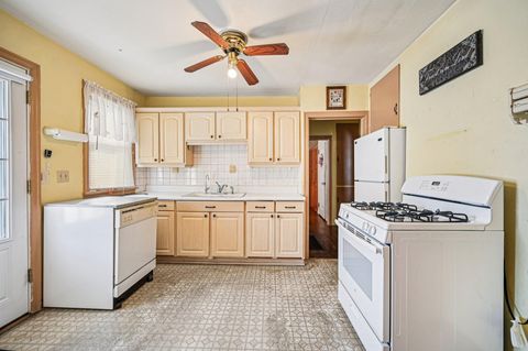 Tiny photo for 229 Greenfield Avenue, Newark, OH 43055 (MLS # 225045075)