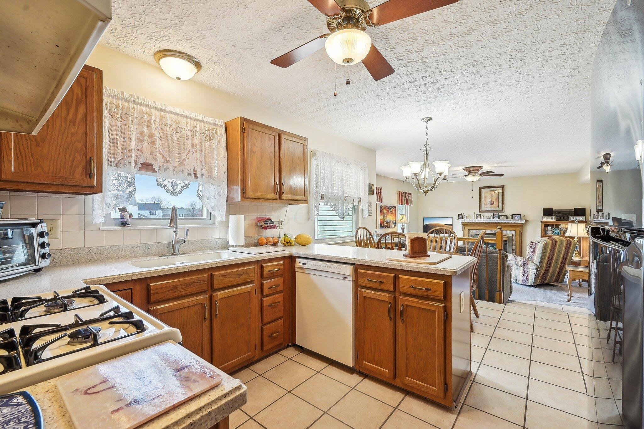 8139 Storrow Drive, Westerville, Ohio image 23