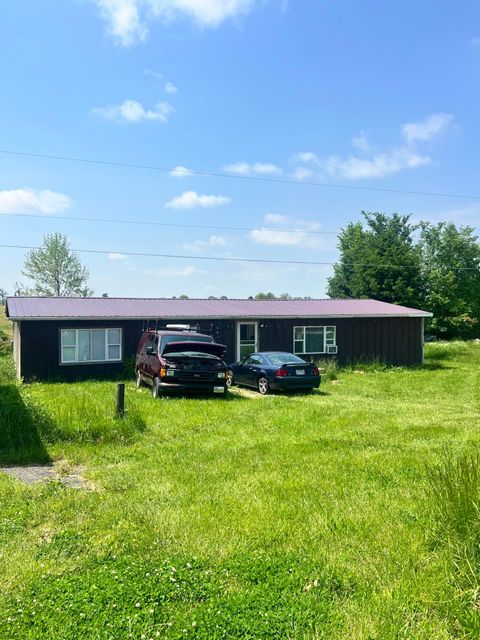 Photo of 6689 Beaver Run Road SW, Pataskala, OH 43062 (MLS # 226018925)