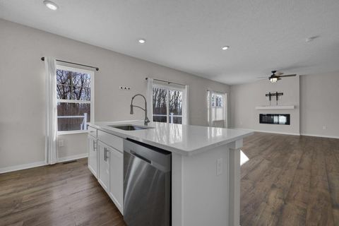 Tiny photo for 5828 Wynnewood Drive, Grove City, OH 43123 (MLS # 226000184)